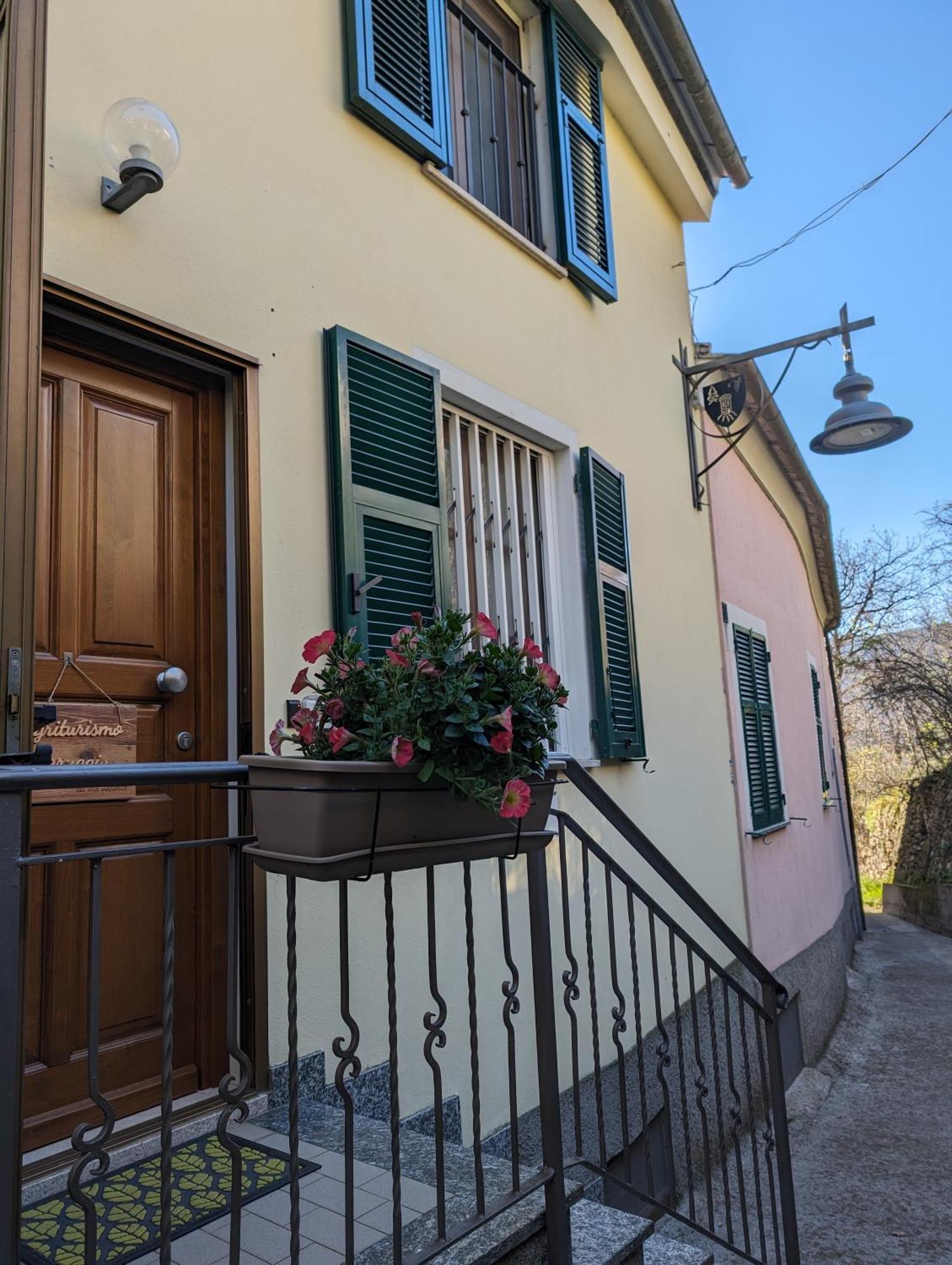 Agriturismo Caruggiu Di Via Vecchia Orco Feglino Exterior foto